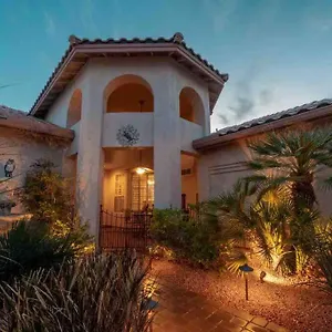  Holiday home Mountain View Hide Away With Heated Pool