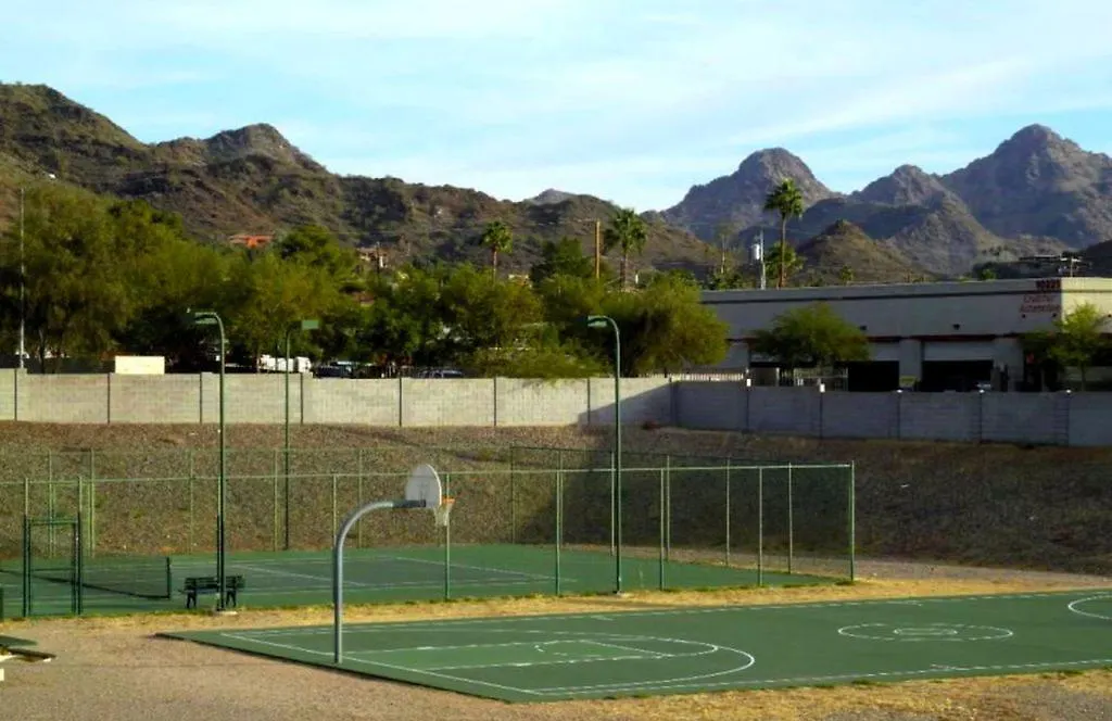 Mountain Vista Resort: Gated Community with Pools and Hiking Access Phoenix 0*,